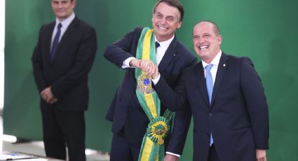 Vaza conversa em que Bolsonaro pede para Onyx negociar acordo com Bebianno