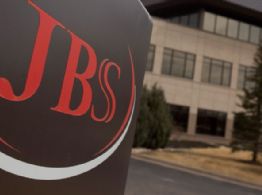 JBS desfaz promessa de zerar emissões de suas operações