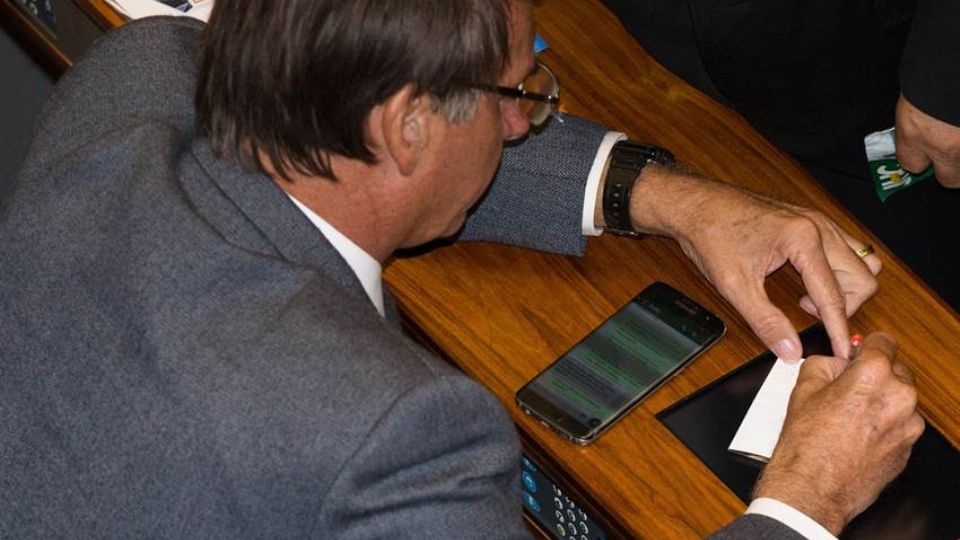 Foto que fez com que Bolsonaro abrisse processo contra a Fórum (Foto: Lula Marques)