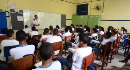 Escola com partido: Bolsonaristas aparelham gestão de escolas públicas, denunciam professores