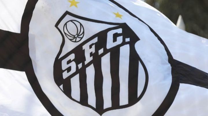 Santos pede pra racista, xenófobo e preconceituoso torcer para outro time