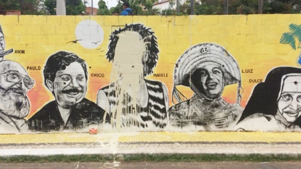O rosto da ex-vereadora Marielle Franco foi totalmente apagado - Fotos: Reprodução/Arquivo Pessoal