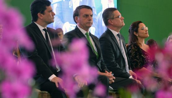 Moro vira escudo e publica tuíte após Bolsonaro atacar Lula pressionando o Congresso a mudar Constituição