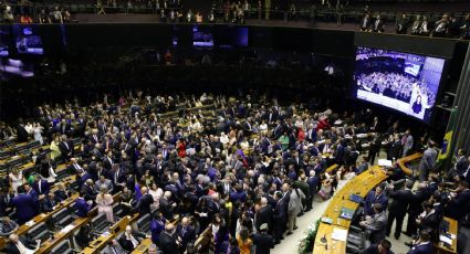 Briga por cargos racha esquerda na Câmara