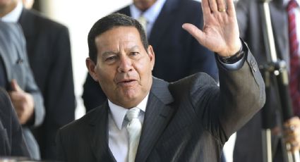 Mourão diz: "o Geisel não foi eleito, eu fui" e ouve grito de "ditadura nunca mais" em palestra nos EUA