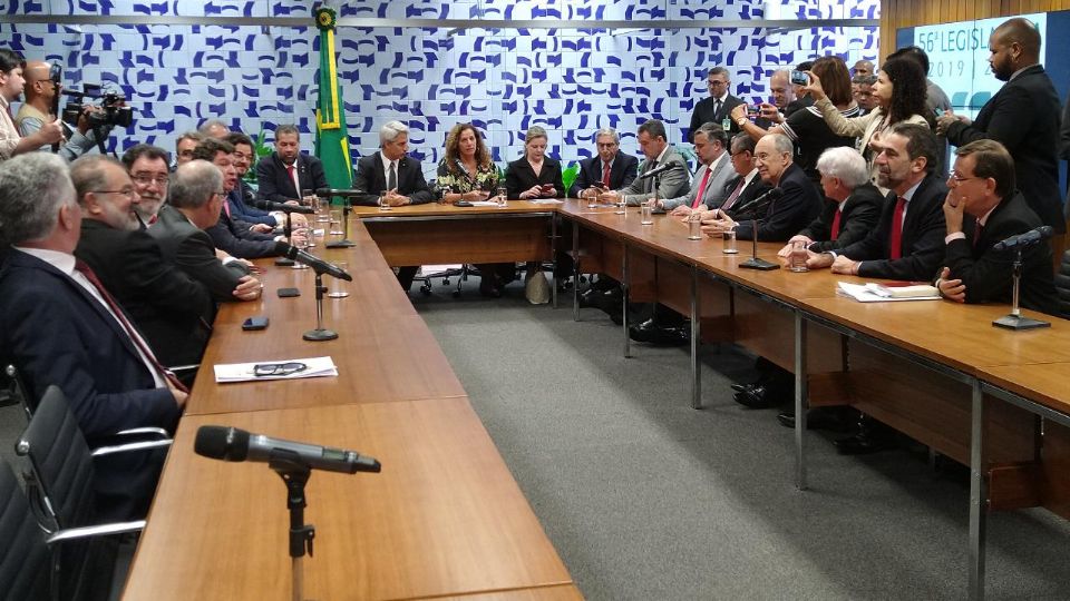 Dirigentes partidários, líderes e parlamentares de oposição selaram união e traçaram estratégias nesta terça-feira / Vinicius Lousada