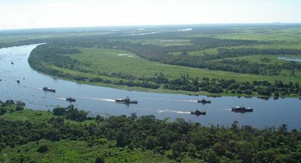 Treinamentos militares fora dos padrões, ambiguidade e pressão dos EUA aumentam suspeitas de ação na Venezuela