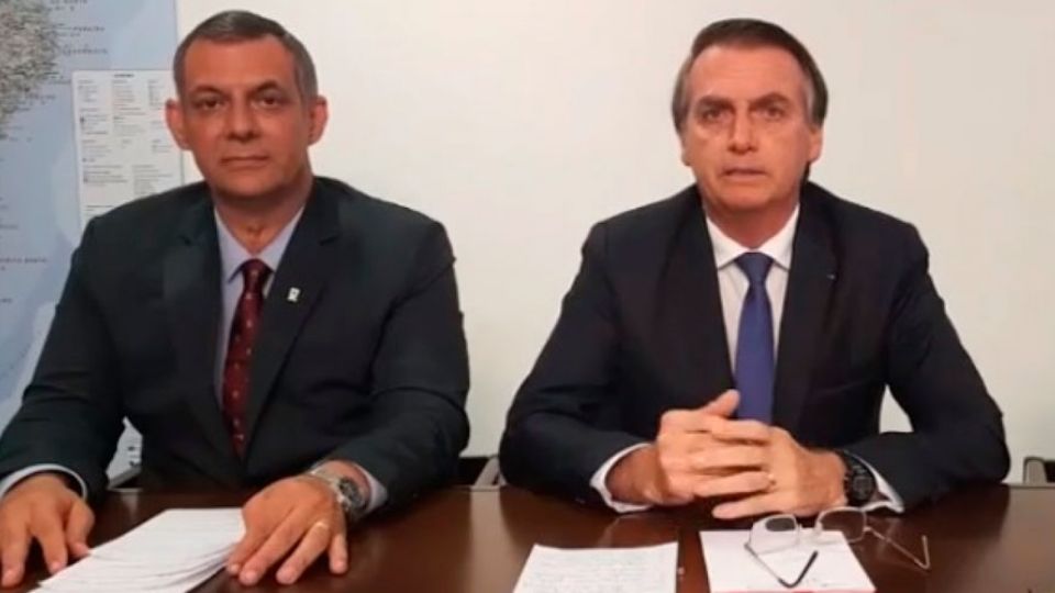 Bolsonaro e o ex-porta-voz, Rêgo Barros (Reprodução/Youtube)