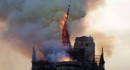 VÍDEO: Sem vítimas, incêndio destrói parte da Catedral de Notre Dame