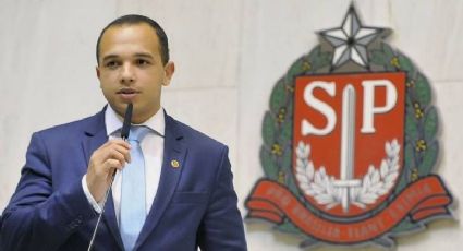 Deputado que atacou Erica Malunguinho por ser trans é constrangido e se assume gay