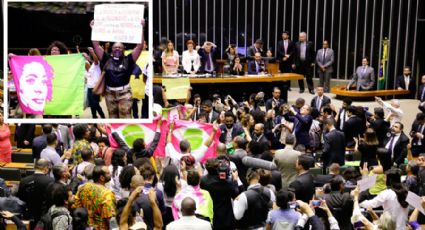 Com faixa de Marielle, Movimento Negro interrompe homenagem a Princesa Isabel na Câmara