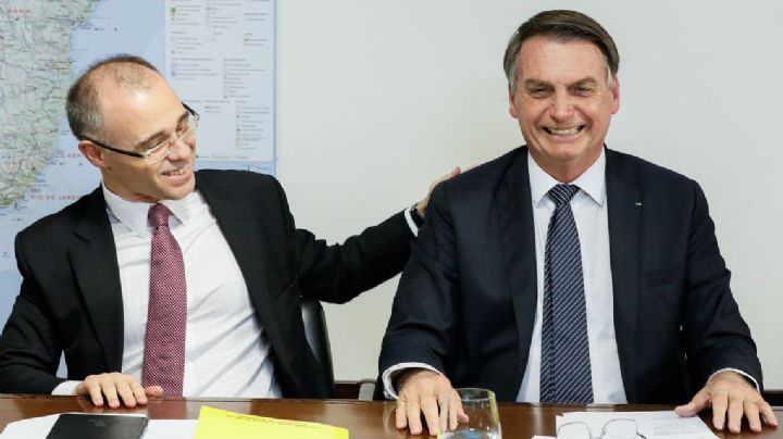 Por que me persegues, Bolsonaro?, por Felipe Pena