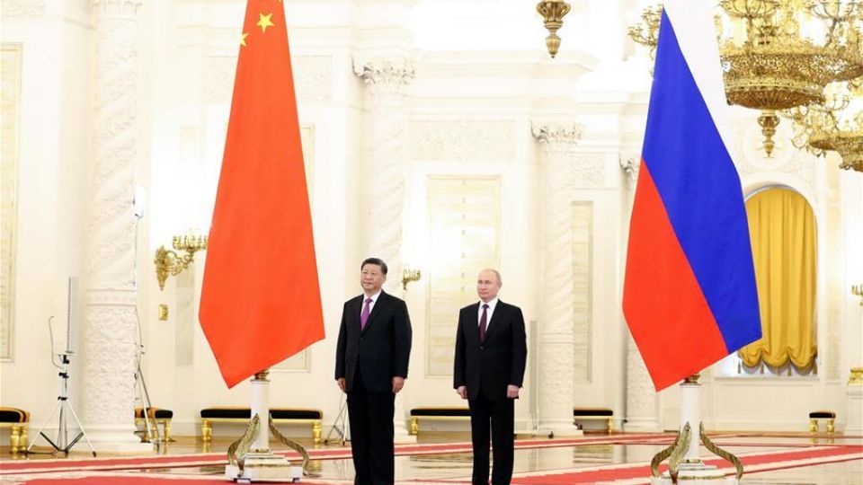 Encontro entre Jinping e Putin, em Moscou (Foto: Xinhua)