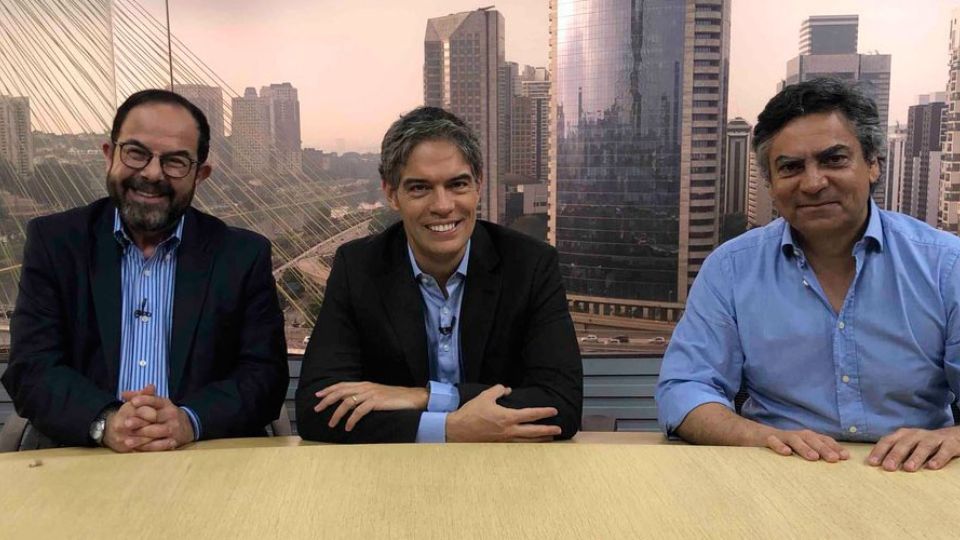 Caio Blinder, Ricardo Amorim e Diogo Mainardi, do Manhattan Connection (Reproduçã/Twitter)