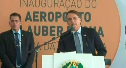 Nervoso, Bolsonaro diz: "Não estou na Bahia, nem no Nordeste. Estou no Brasil"