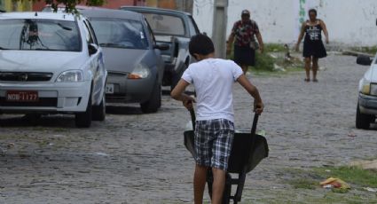 Como prova de seu desatino, Bolsonaro quer autorizar o trabalho infantil, por Ariel de Castro Alves