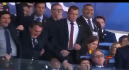 Bolsonaro é vaiado e cai durante final da Copa América