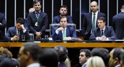 Câmara libera o trabalho aos domingos e aprova fim do ponto