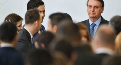 Bolsonaro larga na frente como presidente mais mentiroso após vídeo falso sobre baleias na Noruega