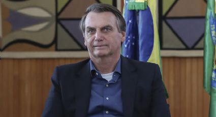 Bolsonaro assina lei que cria imposto sobre férias, 13º e horas extras