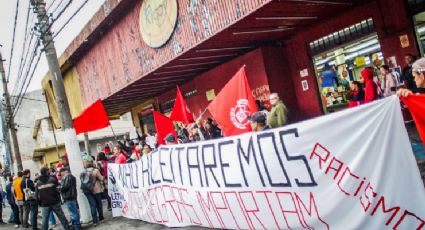 MTST faz ato em frente ao supermercado onde jovem negro foi torturado, em SP