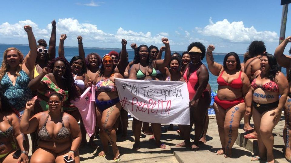 Ato 'vai ter gorda' em Salvador (Foto: Paulo Arcanjo)