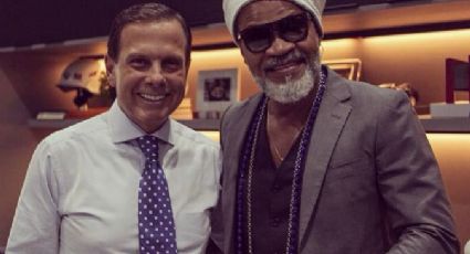 Carlinhos Brown posa ao lado de Doria e é criticado pela direita e pela esquerda