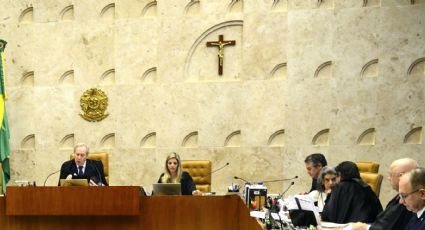 Padre defende retirar símbolos religiosos católicos de repartições