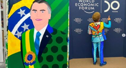 De batom: Romero Brito faz retrato-homenagem de Bolsonaro