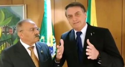 "Grande líder": senador do dinheiro nas nádegas se defende com elogios a Bolsonaro