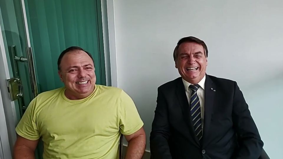 O ministro da Saúde Eduardo Pazuello e Jair Bolsonaro (Reprodução)