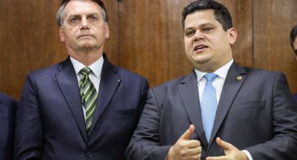 Após quase 20 dias de apagão, Bolsonaro avalia ir ao Amapá, diz TV