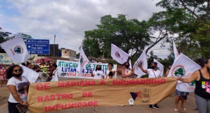 Após cinco anos, atingidos de Mariana ainda estão sem casas e fazem protesto por reparação