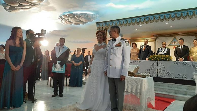 Marido de Carla Zambelli é diretor da Força Nacional que vai intervir no Ceará