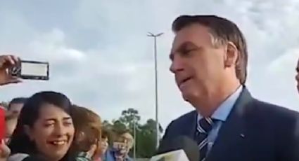 Em vídeo do UOL, repórter gargalha quando Bolsonaro faz insinuação sexual sobre Patrícia Campos Mello