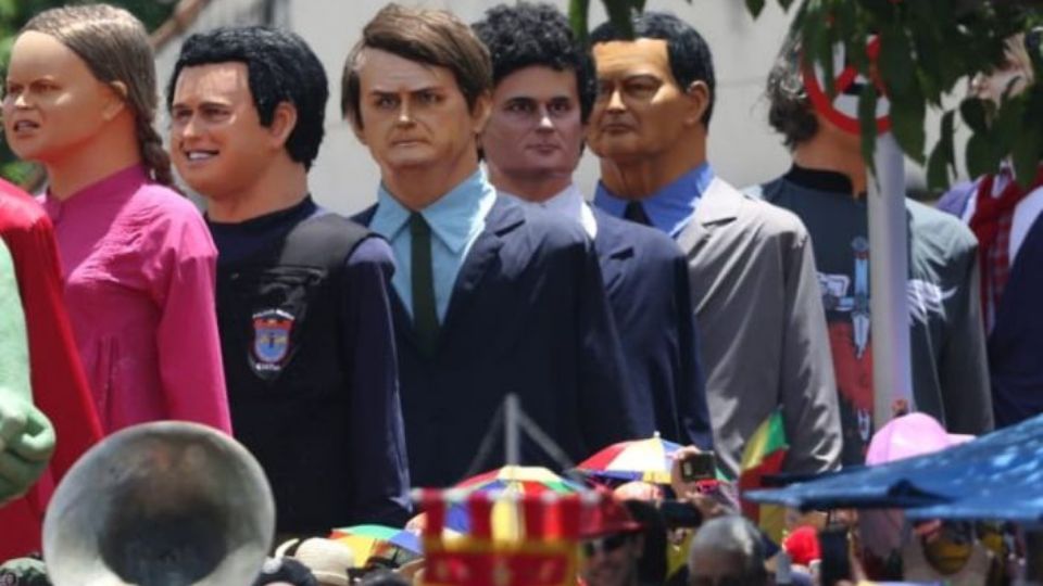 Bonecões de Bolsonaro, Moro e Mourão, no Carnaval de Olinda (foto: Twitter)