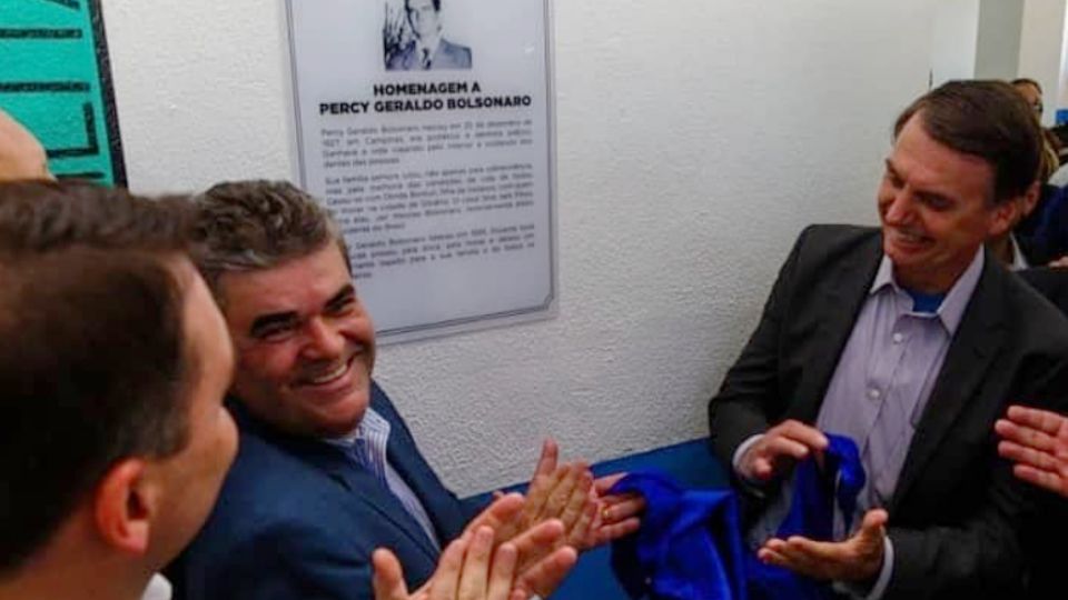 Washington Reis com Jair Bolsonaro na inauguração de escola militar em Duque de Caxias (Reprodução/Facebook)