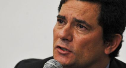 Moro diz que diretor da PF estava "cansado de ser assediado" por Bolsonaro