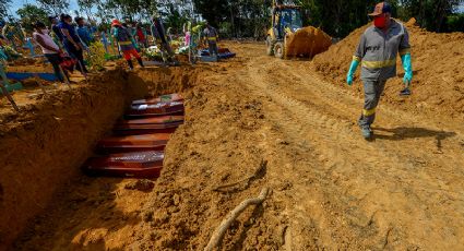 Brasil ultrapassa 230 mil mortes por Covid e média diária fica acima de mil óbitos