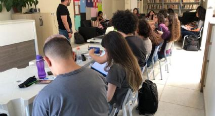 Pesquisa de cursinho popular em SP revela que 67% dos alunos sentem o aprendizado prejudicado pelo ensino a distância