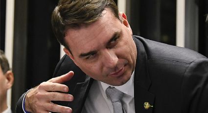 Procuradora bolsonarista fez MP perder prazo contra foro especial de Flávio Bolsonaro