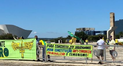 Jornalistas são agredidos por bolsominions na Praça dos Três Poderes