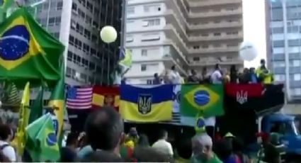 Bolsonarista com bandeira neonazista treina grupos paramilitares