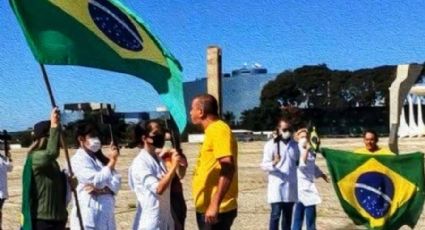 Jair Bolsonaro veta indenização a profissionais da saúde incapacitados pelo coronavírus