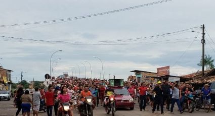 Evangélicos queimam máscaras em manifestação "contra o coronavírus" no Maranhão