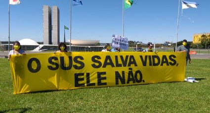 Redes sociais se revoltam com Bolsonaro e levantam tag #InvadirHospitalECrime