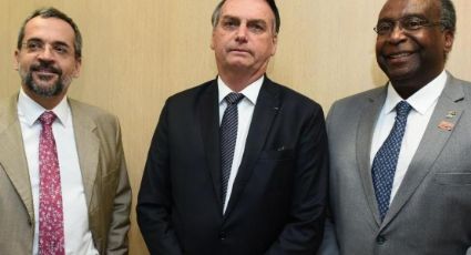 Bolsonaro rompe silêncio sobre Decotelli e diz que pode anunciar novo ministro nesta quinta