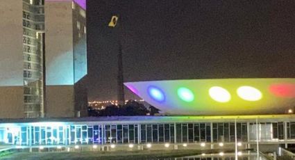 Congresso é iluminado pela primeira vez com as cores do arco-íris LGBTQI+