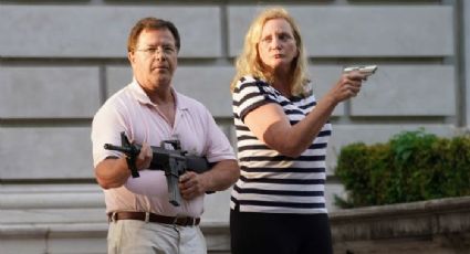 EUA: Casal de advogados usa rifle e revólver para ameaçar para manifestantes antirracistas em bairro de luxo