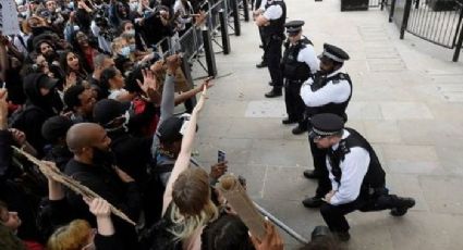 Londres também tem jornada de protestos antirracistas e repressão policial